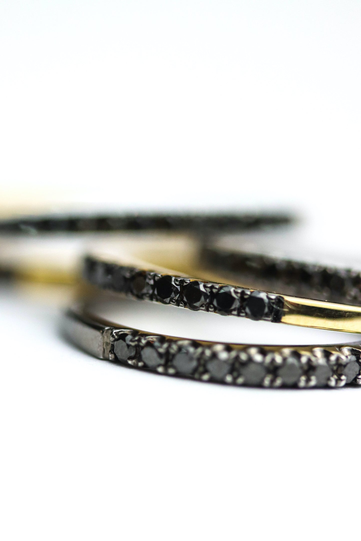 MEDIA CHURUMBELA ORO + DIAMANTES NEGROS